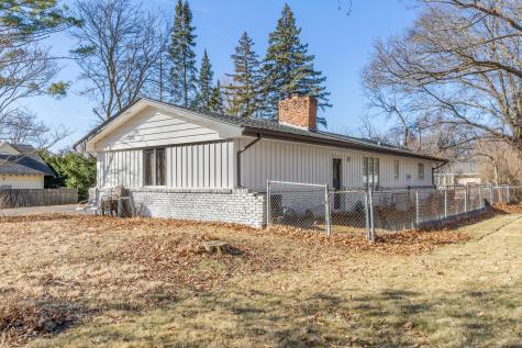 918 Mayfair Place Rockford IL 61107
