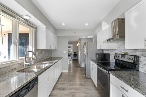 918 Mayfair Place Rockford IL 61107