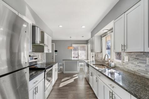 918 Mayfair Place Rockford IL 61107