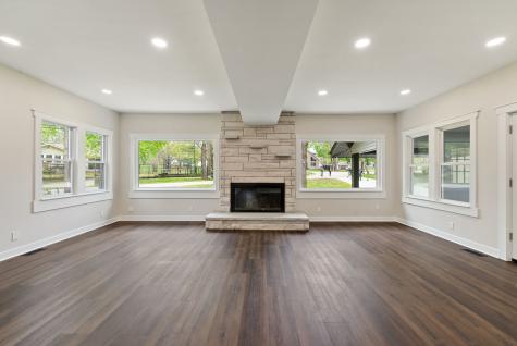 6N362 Riverside Drive St. Charles IL 60174