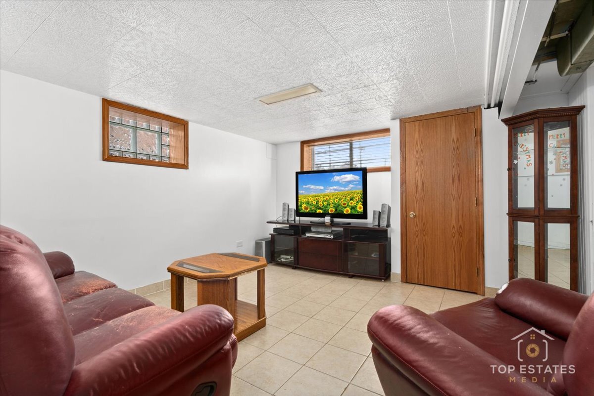 4641 South Trumbull Avenue Chicago IL 60632