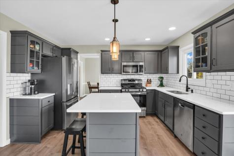 905 Bergamot Street Savoy IL 61874