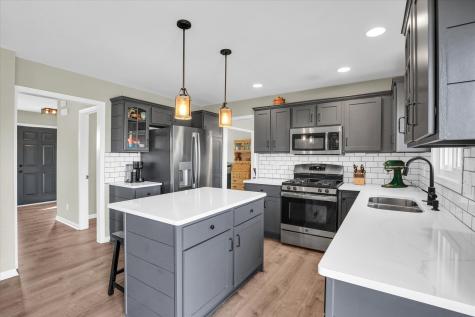 905 Bergamot Street Savoy IL 61874
