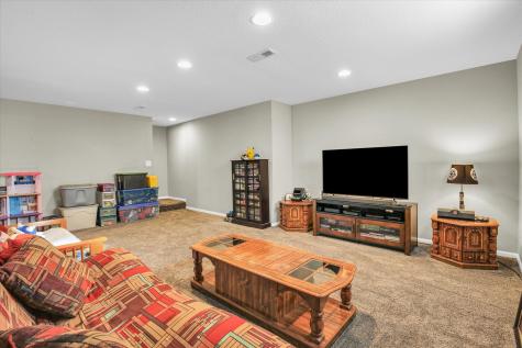 905 Bergamot Street Savoy IL 61874