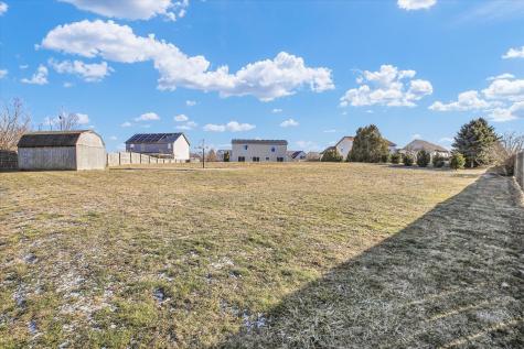 905 Bergamot Street Savoy IL 61874
