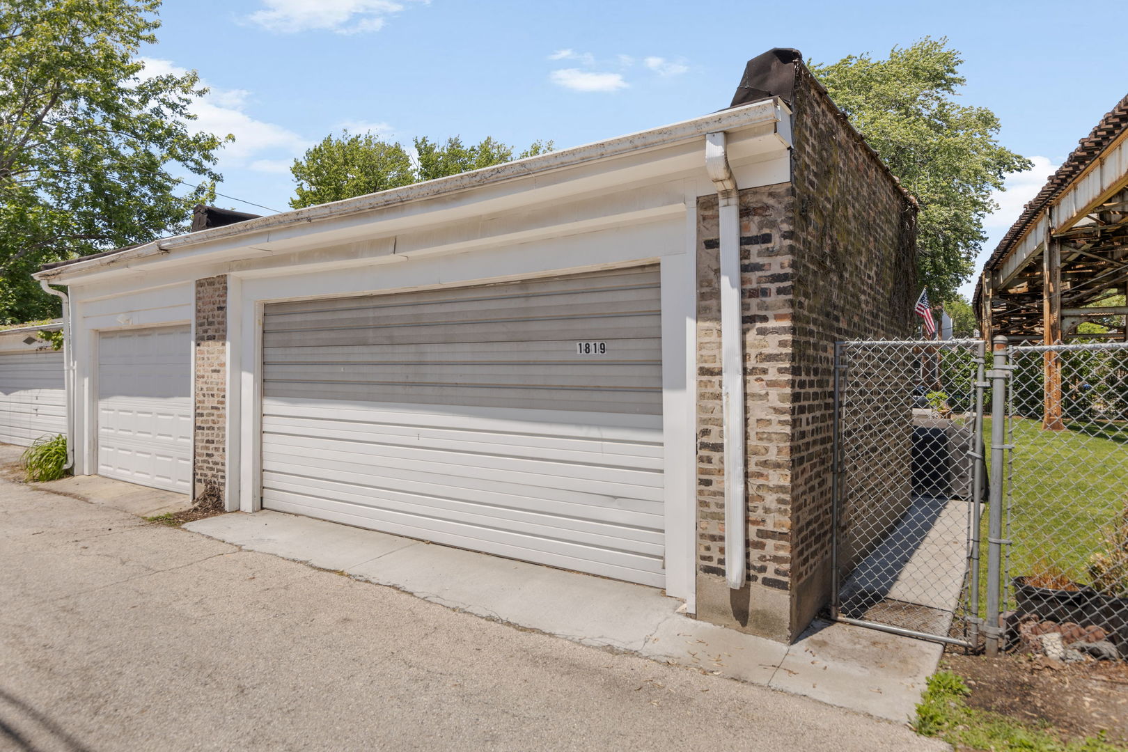 1819 West Cornelia Avenue Chicago IL 60657