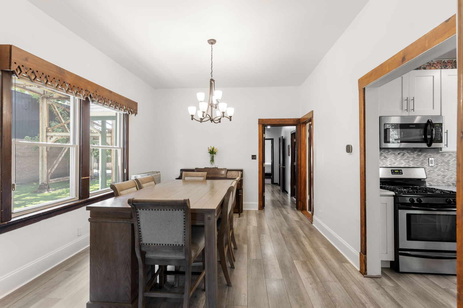 1819 West Cornelia Avenue Chicago IL 60657