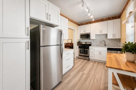1819 West Cornelia Avenue Chicago IL 60657