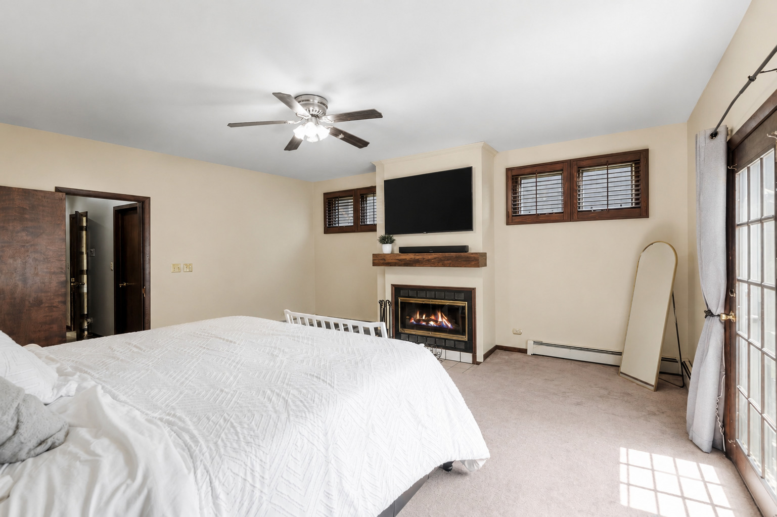 1819 West Cornelia Avenue Chicago IL 60657