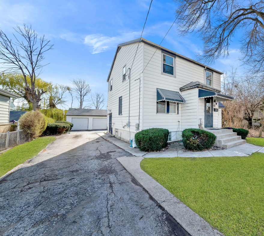 12565 Irving Avenue Blue Island IL 60406