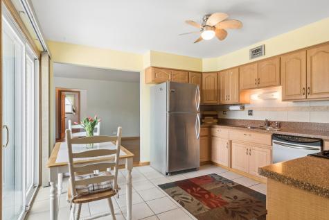 1600 East Linden Lane Mount Prospect IL 60056