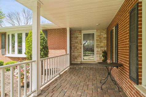 1600 East Linden Lane Mount Prospect IL 60056