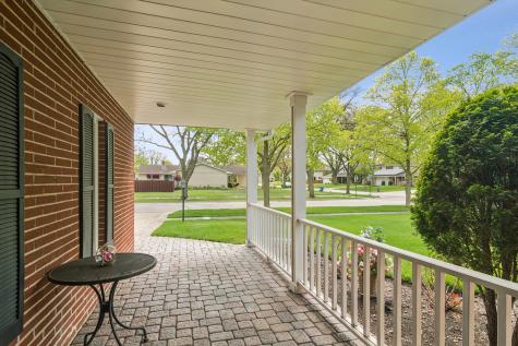1600 East Linden Lane Mount Prospect IL 60056