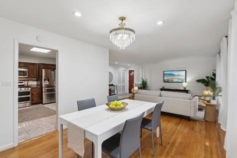3836 West Estes Avenue Lincolnwood IL 60712