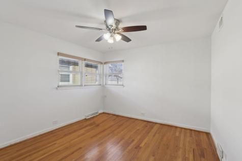 3836 West Estes Avenue Lincolnwood IL 60712