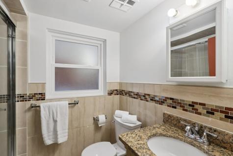 3836 West Estes Avenue Lincolnwood IL 60712