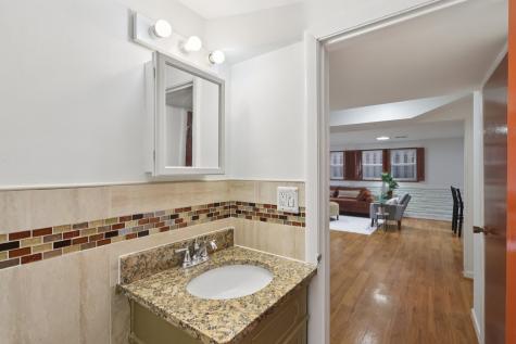 3836 West Estes Avenue Lincolnwood IL 60712