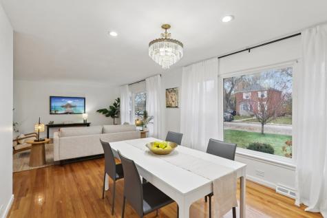 3836 West Estes Avenue Lincolnwood IL 60712