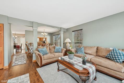 11061 Bayou Court Huntley IL 60142