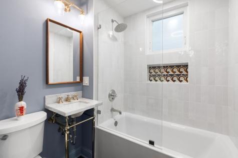 2324 West Eastwood Avenue Chicago IL 60625