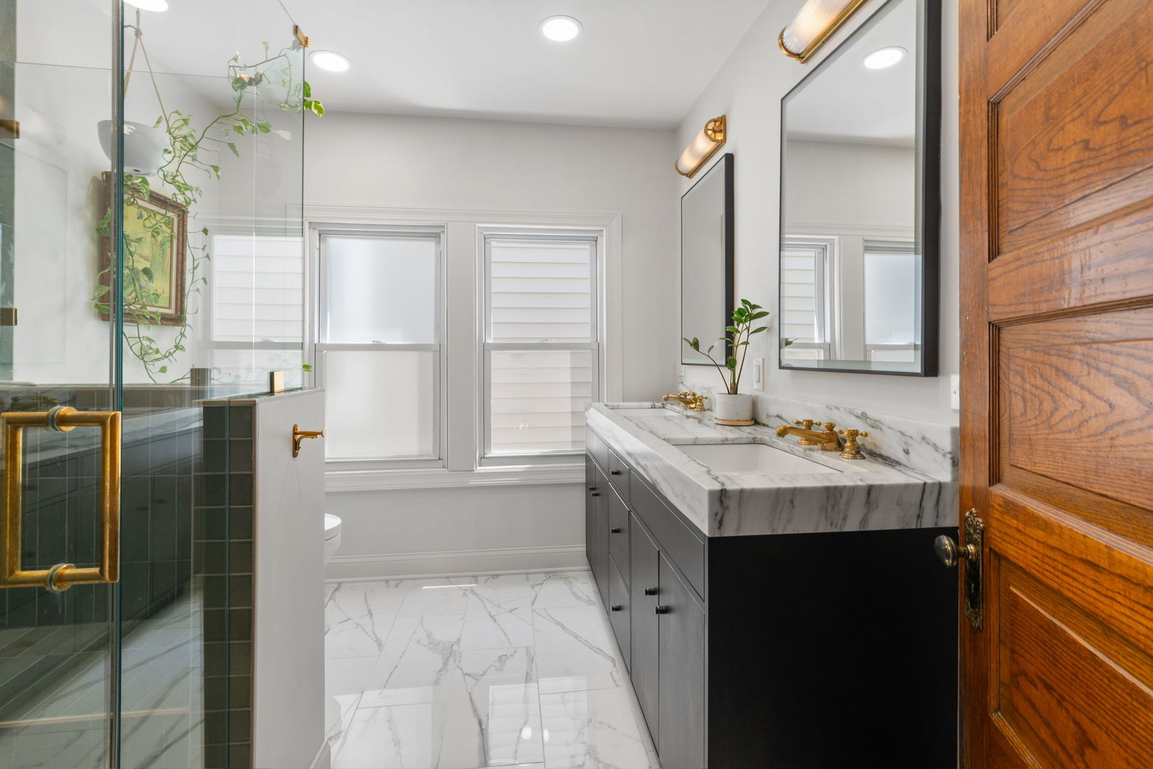 2324 West Eastwood Avenue Chicago IL 60625