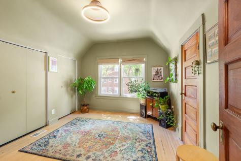 2324 West Eastwood Avenue Chicago IL 60625