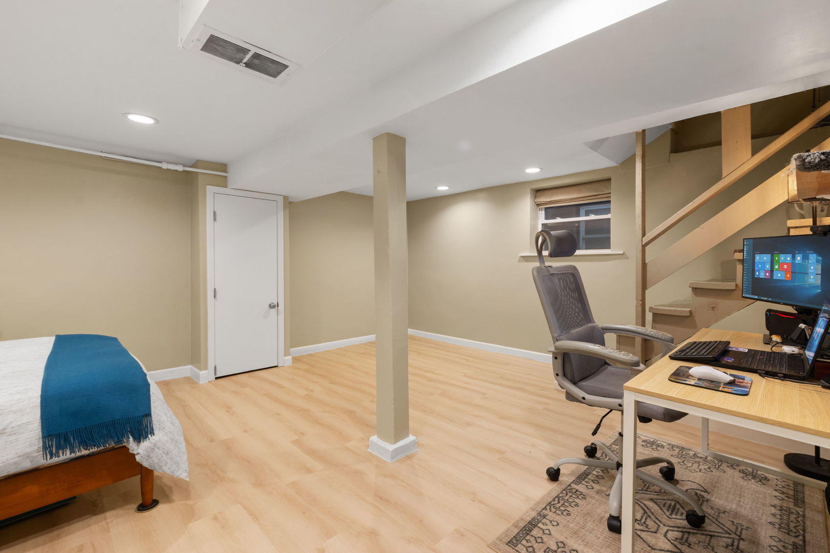 2324 West Eastwood Avenue Chicago IL 60625