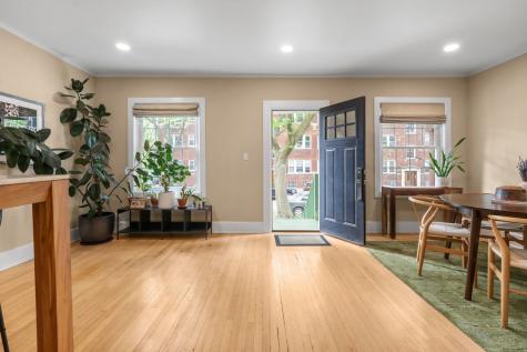 2324 West Eastwood Avenue Chicago IL 60625