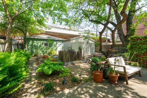 2324 West Eastwood Avenue Chicago IL 60625