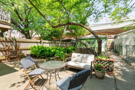 2324 West Eastwood Avenue Chicago IL 60625