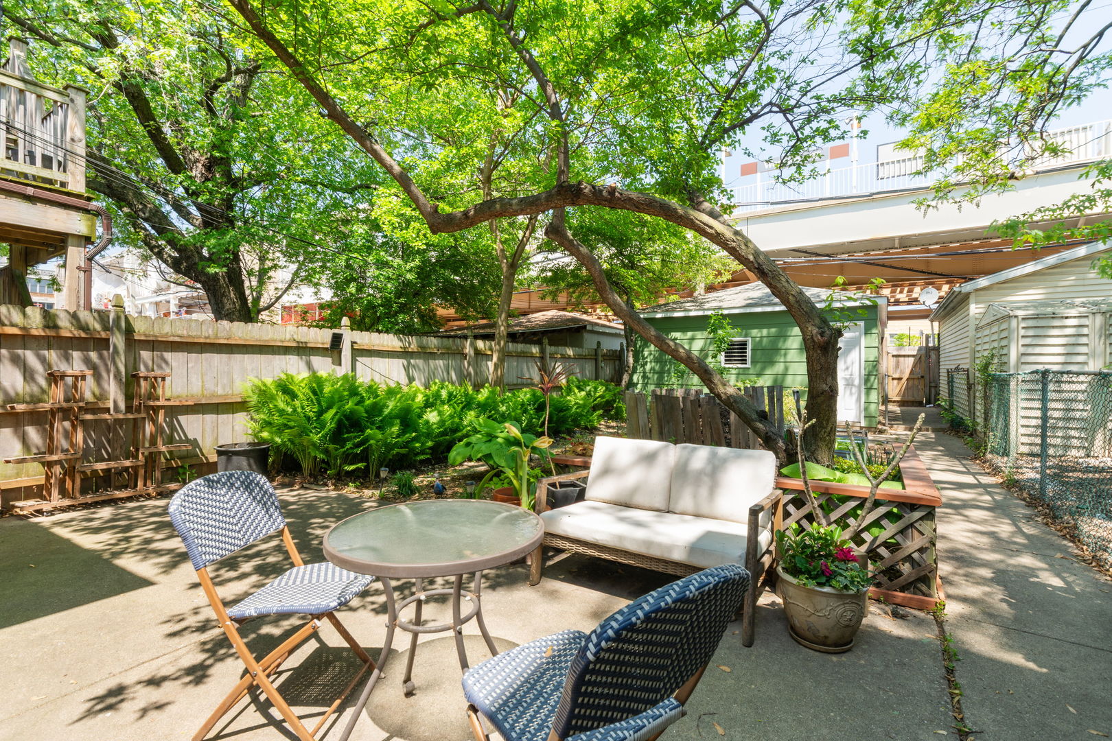 2324 West Eastwood Avenue Chicago IL 60625
