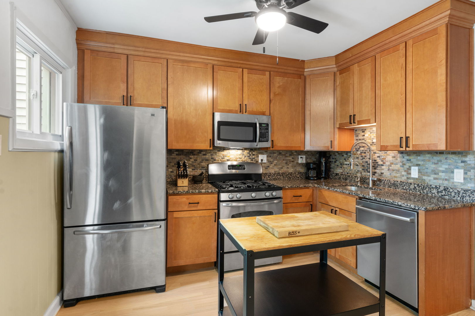 2324 West Eastwood Avenue Chicago IL 60625