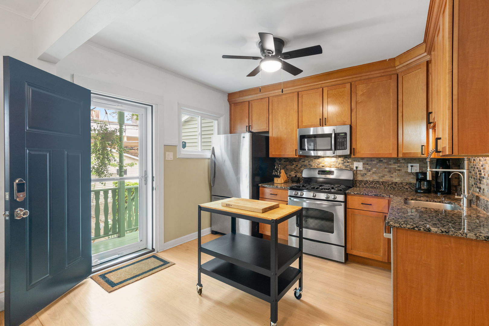 2324 West Eastwood Avenue Chicago IL 60625