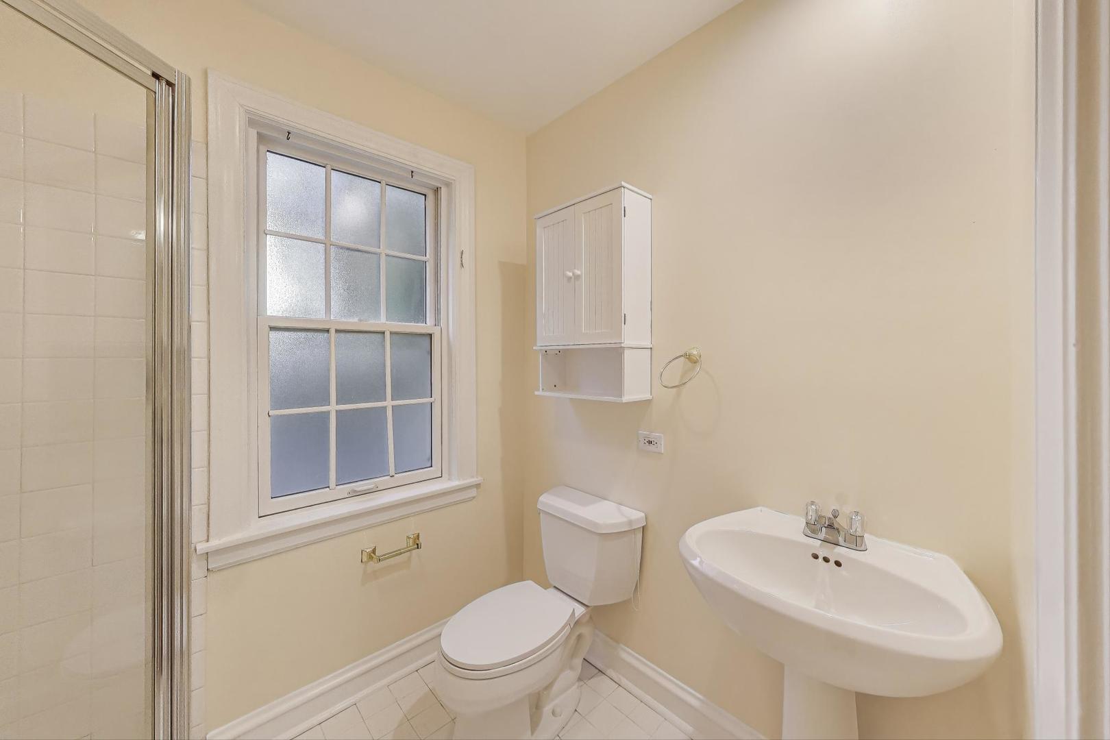 6420 North Navajo Avenue Chicago IL 60646