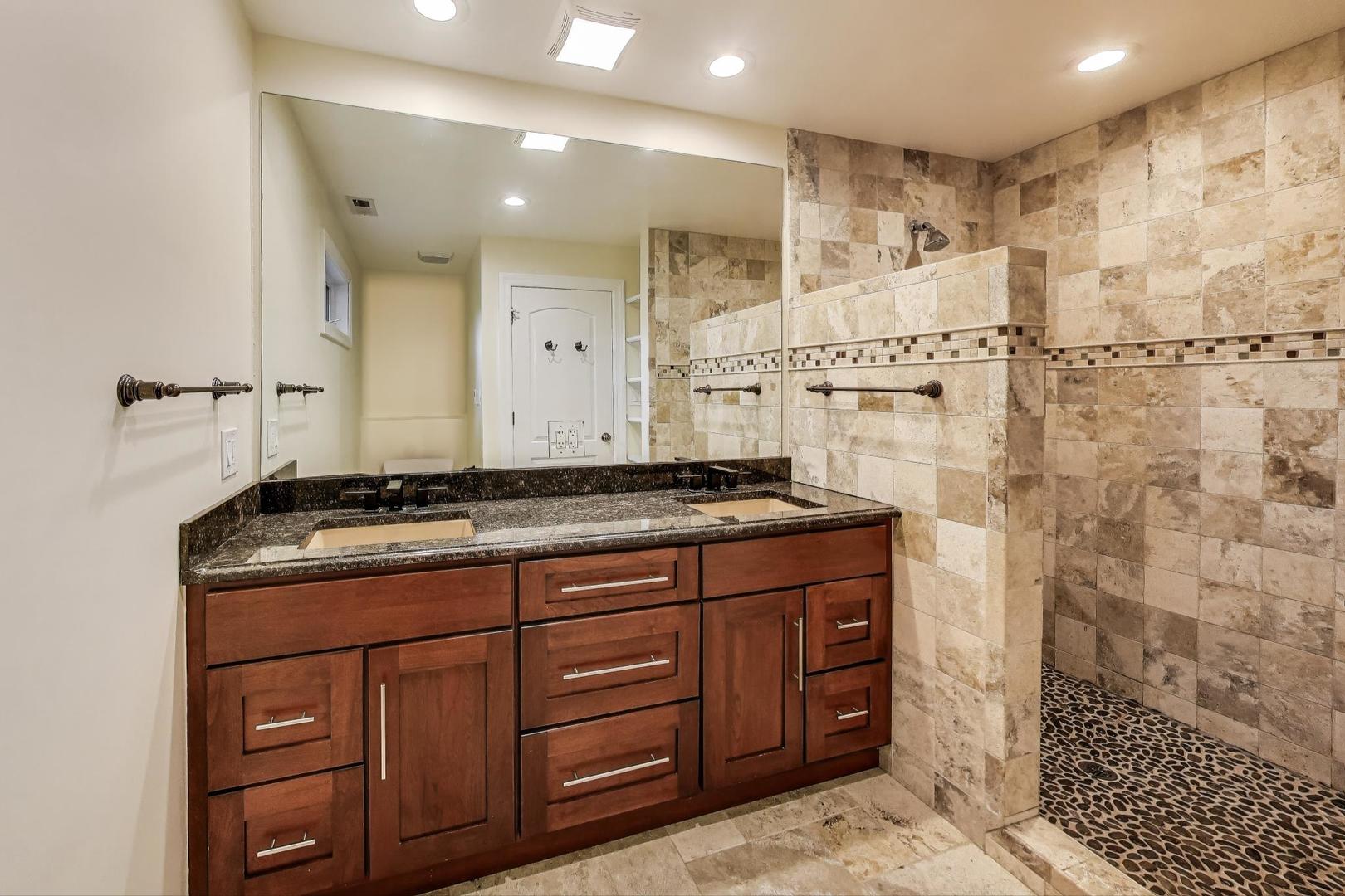 6420 North Navajo Avenue Chicago IL 60646