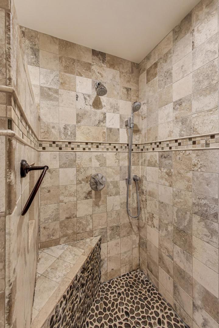 6420 North Navajo Avenue Chicago IL 60646