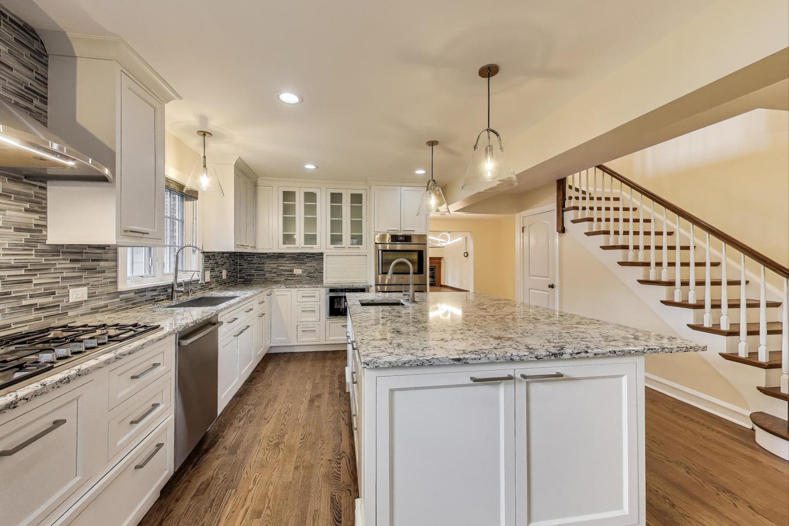 6420 North Navajo Avenue Chicago IL 60646