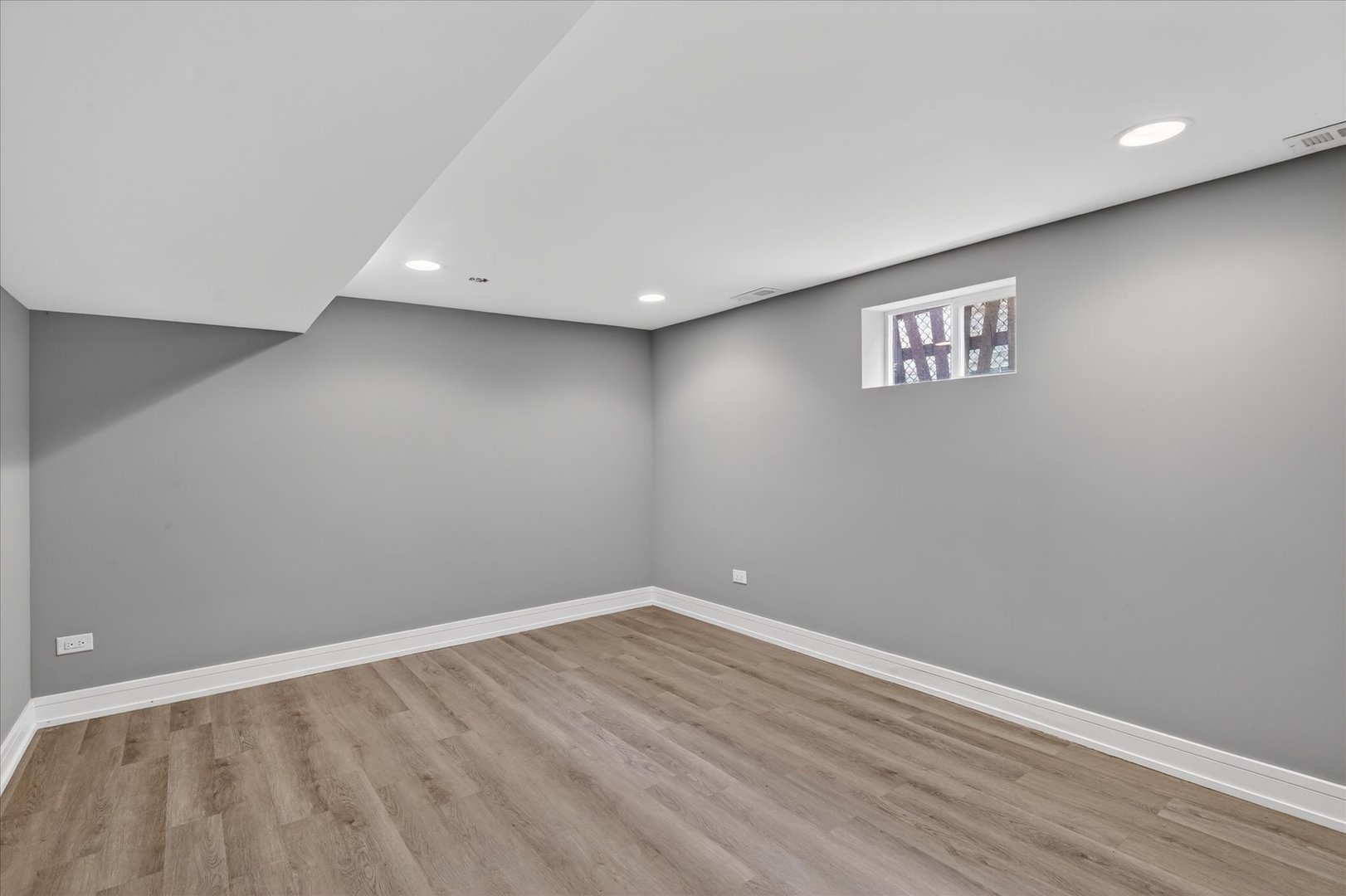 11038 South Eberhart Avenue Chicago IL 60628