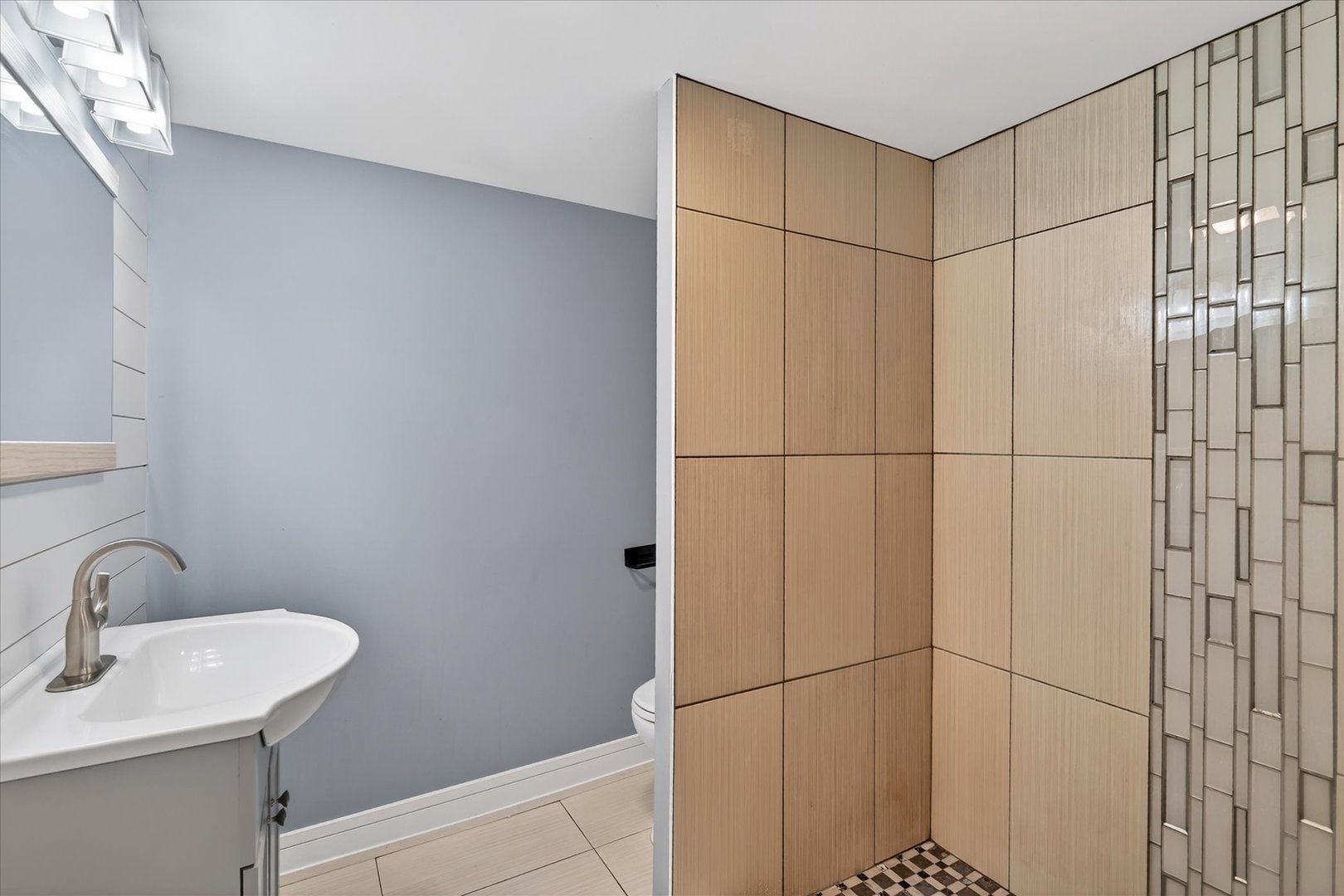 11038 South Eberhart Avenue Chicago IL 60628