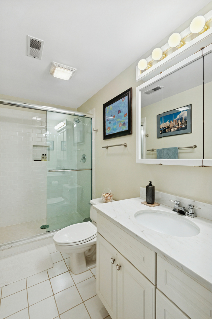 1518 North North Park Street Chicago IL 60610