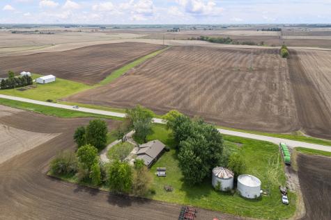 29546 North 750 Avenue Kewanee IL 61443