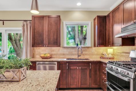 1211 Laurel Lane Gurnee IL 60031