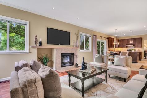 1211 Laurel Lane Gurnee IL 60031