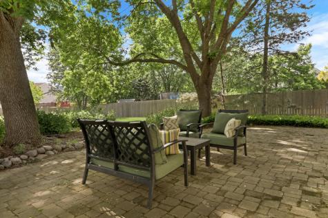 1211 Laurel Lane Gurnee IL 60031