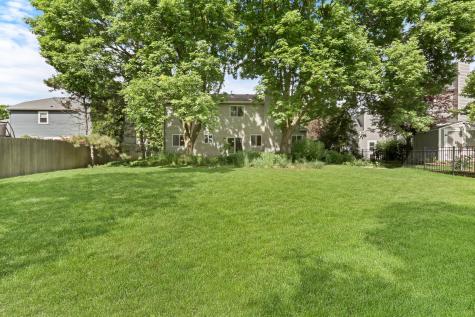 1211 Laurel Lane Gurnee IL 60031