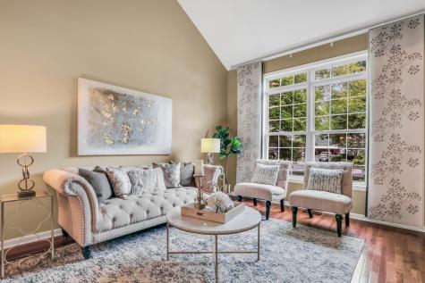 1211 Laurel Lane Gurnee IL 60031