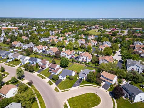 425 Hobart Drive South Elgin IL 60177