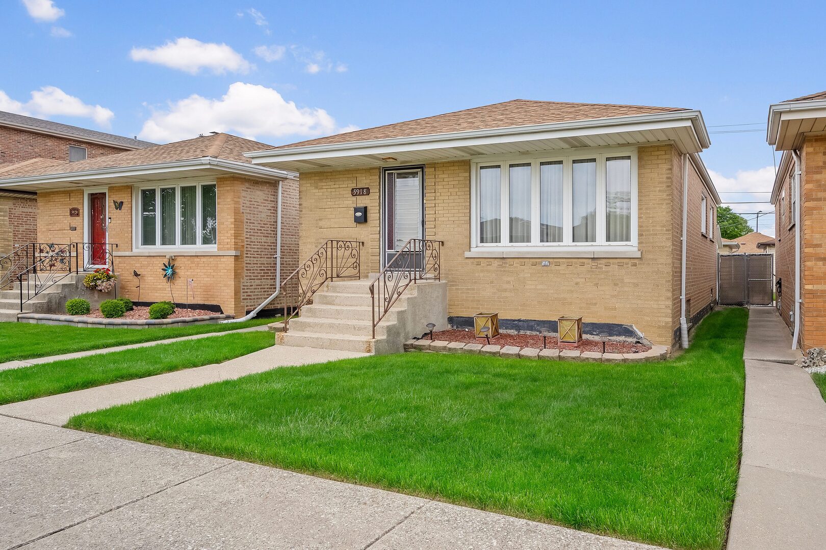 5918 South Mason Avenue Chicago IL 60638