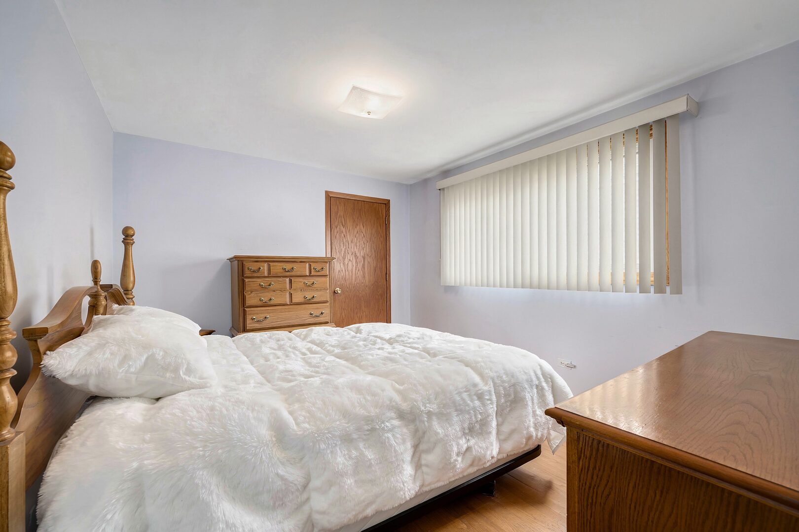 5918 South Mason Avenue Chicago IL 60638