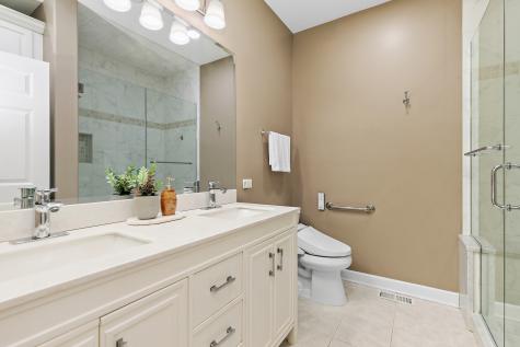 2212 Glouceston Lane Naperville IL 60564